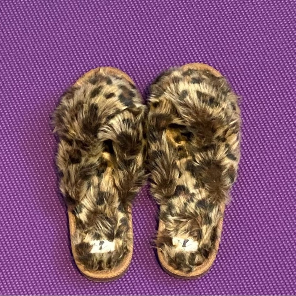 Slippers faux leopard